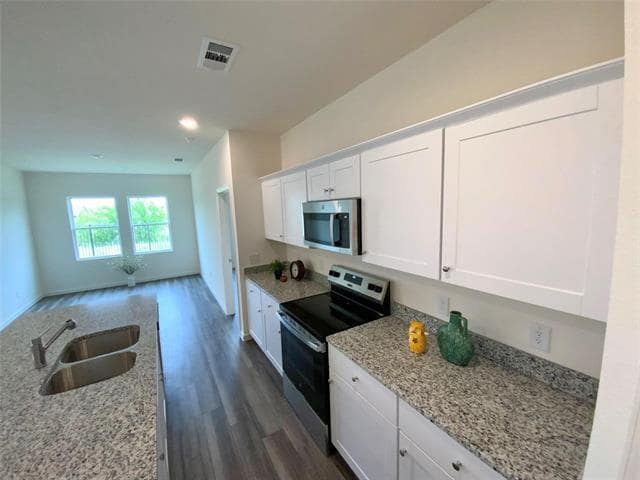 Building Photo - 8248 Muscovy Dr