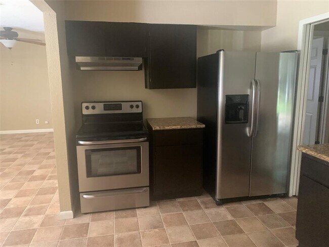 Foto del edificio - 305 Carnation St