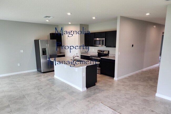 Building Photo - 261 Piave St