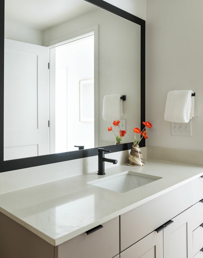 Building Photo - The Moraine