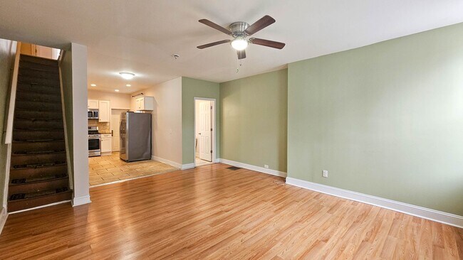 Building Photo - Beautiful home