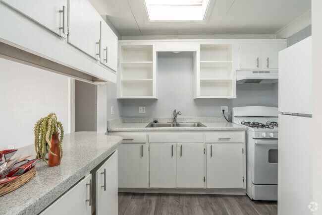 1 habitación, 1 baño - 729 pies cuadrados - Cocina - Desert Fountains at Palm Desert