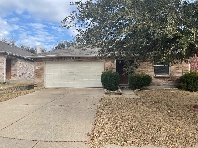 Building Photo - 12970 Vassar Dr