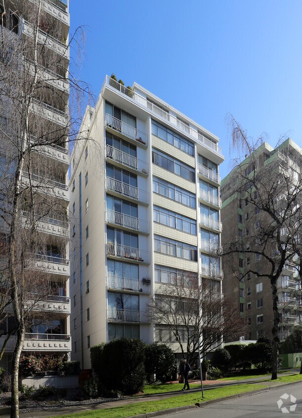 Primary Photo - Edgemont Apartments