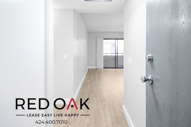 Foto del edificio - ~1 Month FREE~ Stunning One Bedroom wit a ...