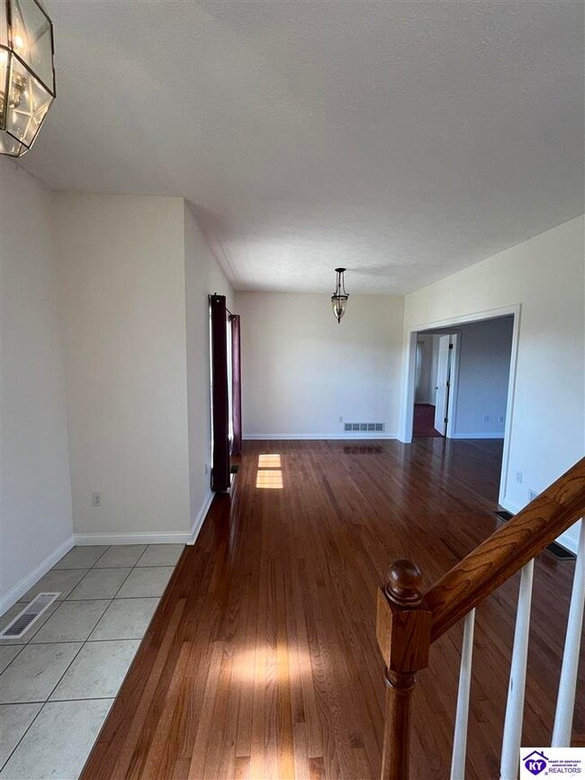 Building Photo - 237 Brock Rd