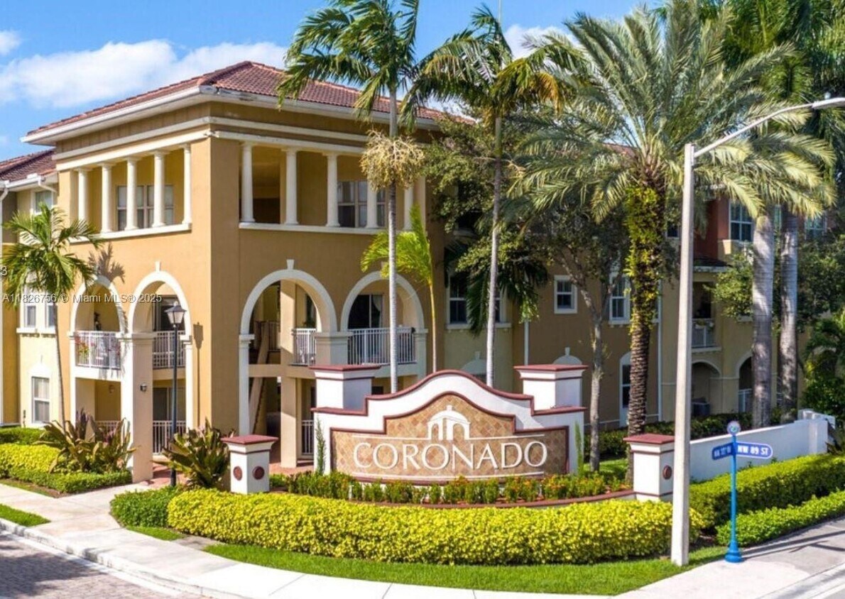 Foto principal - 10800 NW 88th Terrace