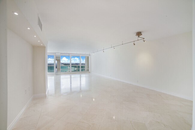 Foto del edificio - 2100 S Ocean Ln