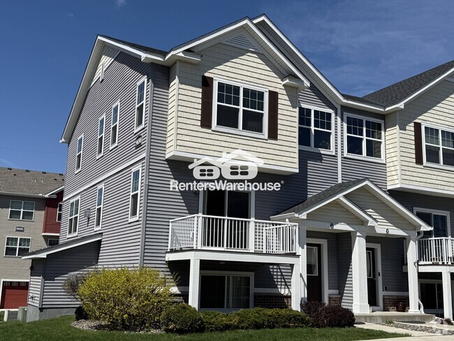 Building Photo - 9690 Independence Cir