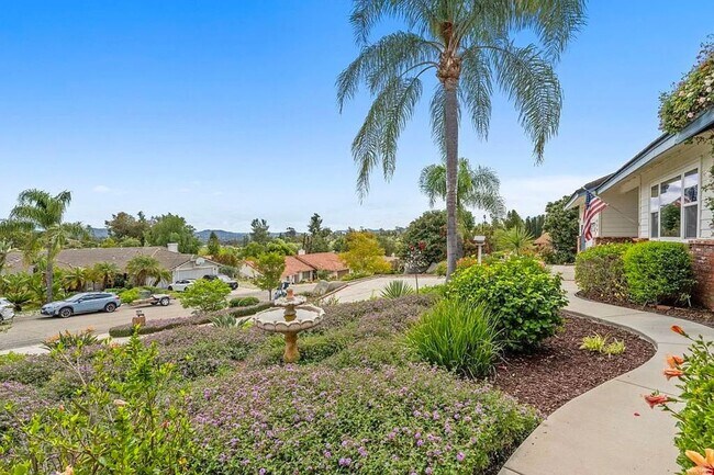 Building Photo - Luxury 3BR Home w/ Pool, Spa, Solar, RV Pa...