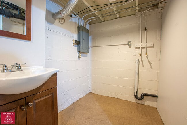 Building Photo - 3708 Ida St