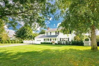 Building Photo - 18 S Rosko Dr