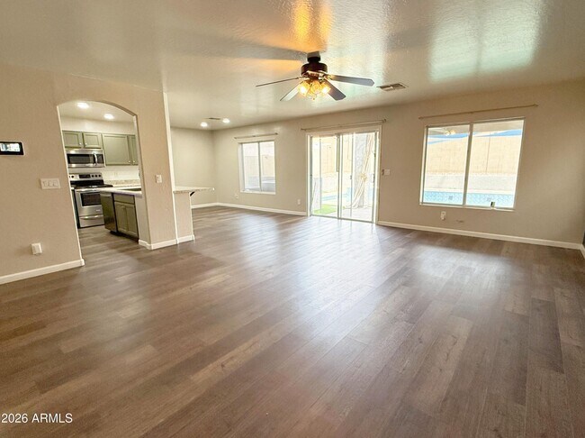 Foto del edificio - 22844 W La Pasada Blvd