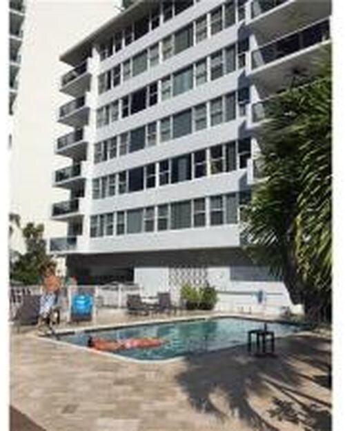 Foto del edificio - 3301 NE 32nd St