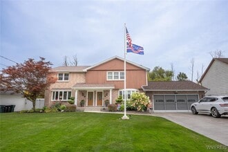 Building Photo - 2507 Cayuga St
