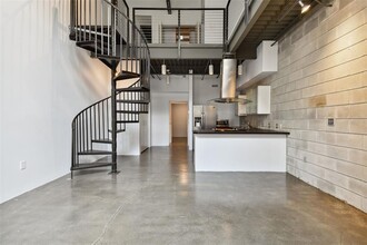 Building Photo - 217 N 12th St