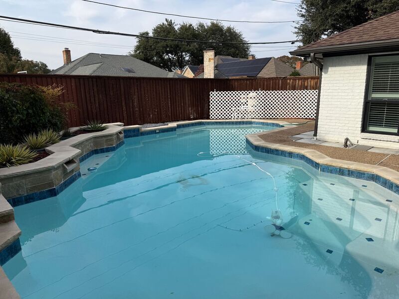 Foto principal - 16114 Shadybank Dr