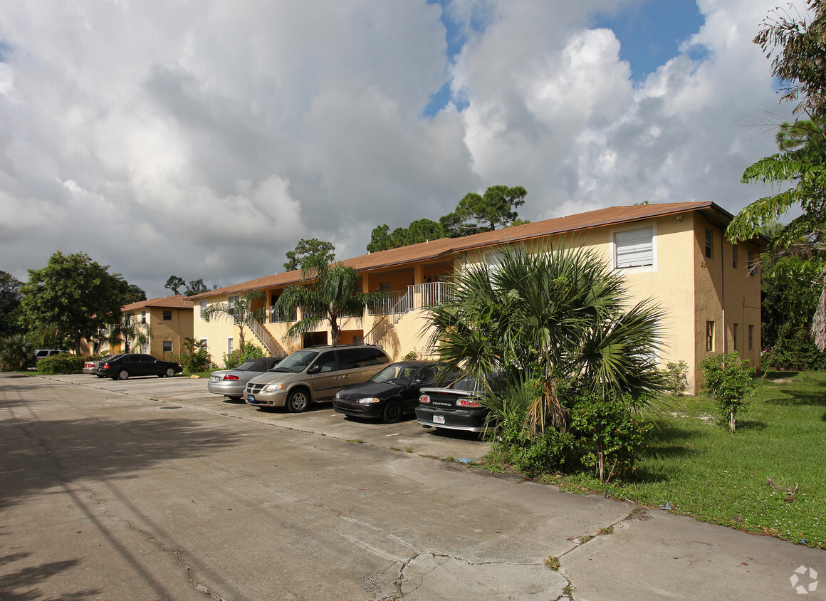 Building Photo - Vista Flora Apartments