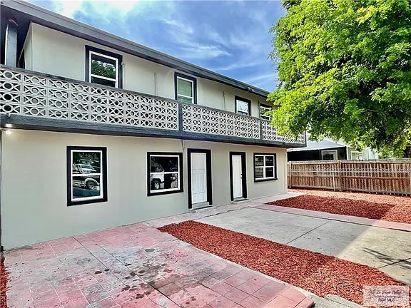 Foto principal - 2615 E 32nd St