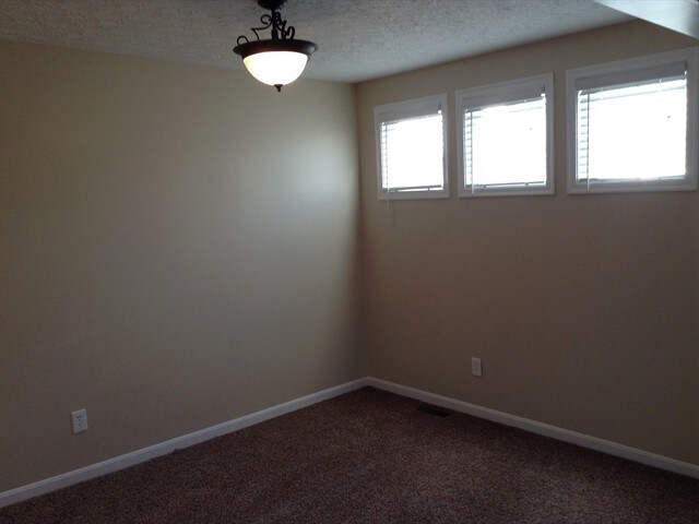 Building Photo - 2305 Treetop Lane