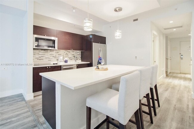 Foto del edificio - 5350 NW 87th Ave