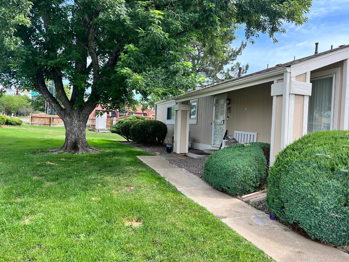 Foto principal - 8798 Chase Dr
