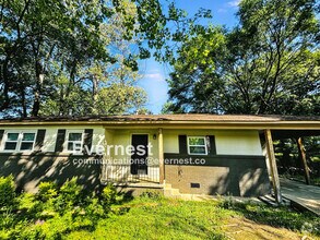 Building Photo - 3410 Old Brandon Rd