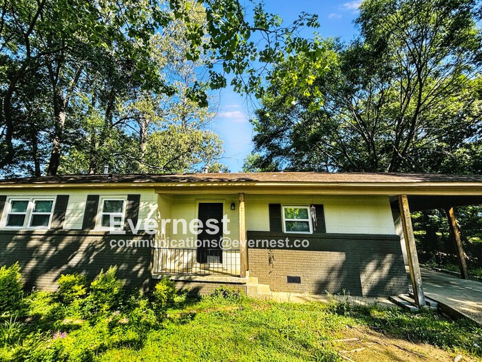 Foto principal - Charming 3-Bedroom Home in Prime Location ...
