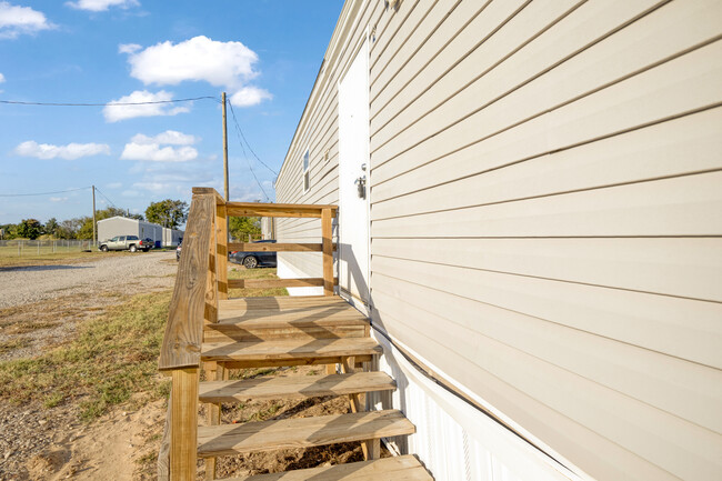 Foto del edificio - Bullard Mobile Home Park