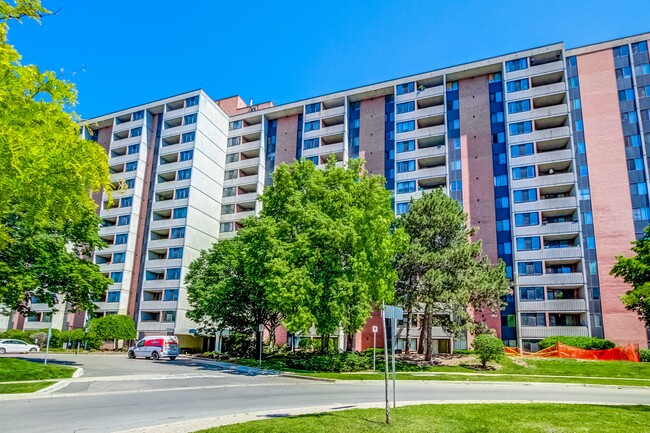 Building Photo - Marlborough Court