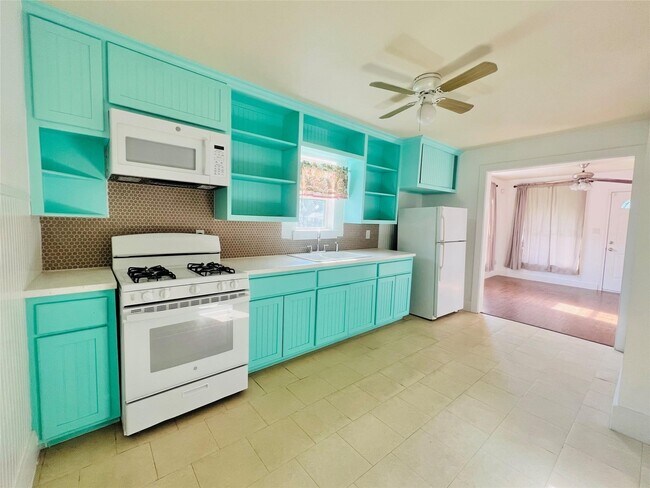 Foto del edificio - 936 Bennington St