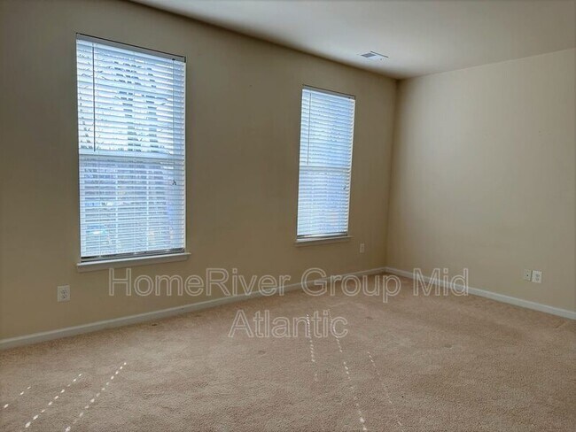 Building Photo - 4820 Dane Ridge Cir