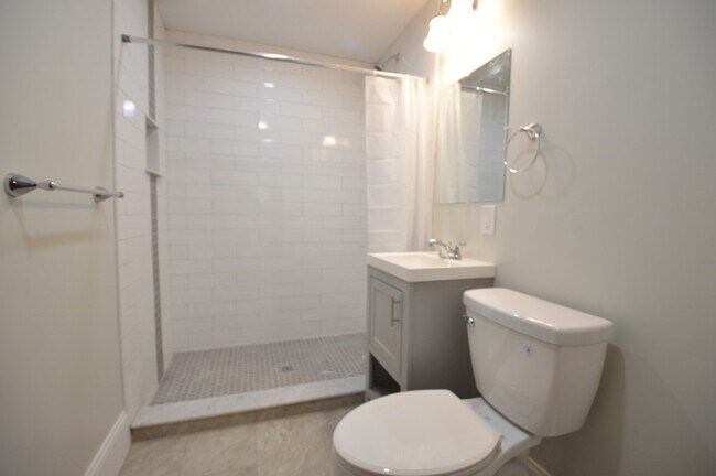 Foto del edificio - 1736 Beacon St