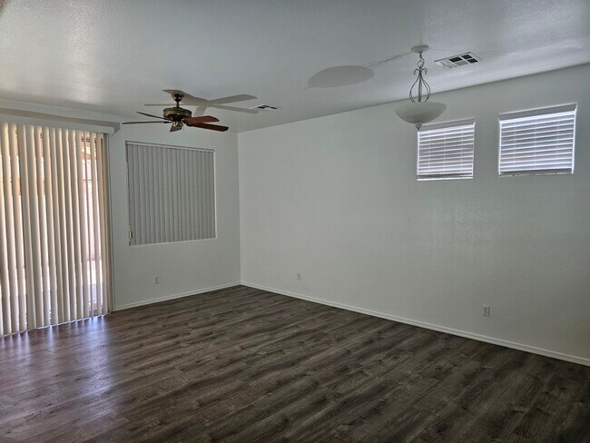 Foto del edificio - 7023 E Kessler Ave