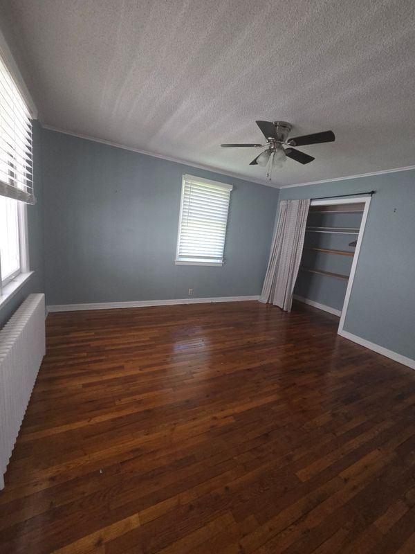 Foto del edificio - 263 N Greenbush Rd