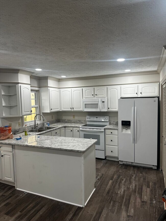 Foto del edificio - Wakefield Town Home