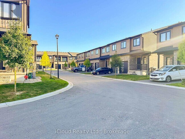 Photo du bâtiment - 811 Sarnia Rd