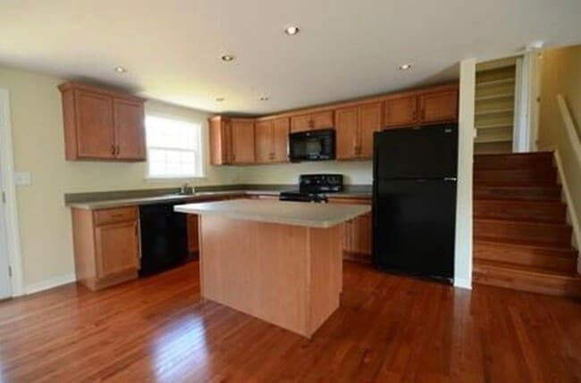 Foto del edificio - 10760 Cedarwood Dr