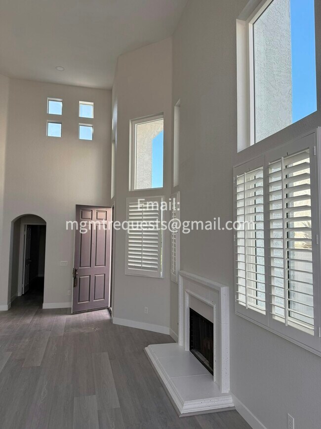 Foto del edificio - 2231 Thyme Dr