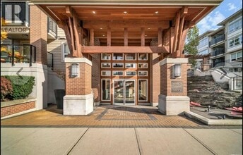 Building Photo - 6800 Eckersley Rd