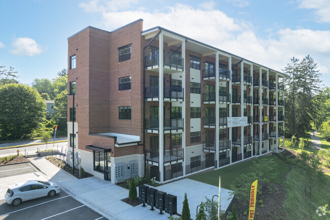 Building Photo - Reed Creek Greenway Apartments