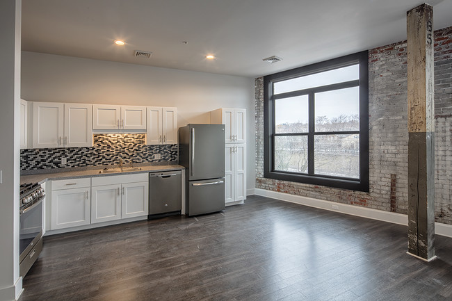 Building Photo - Destiny Arms Apartments