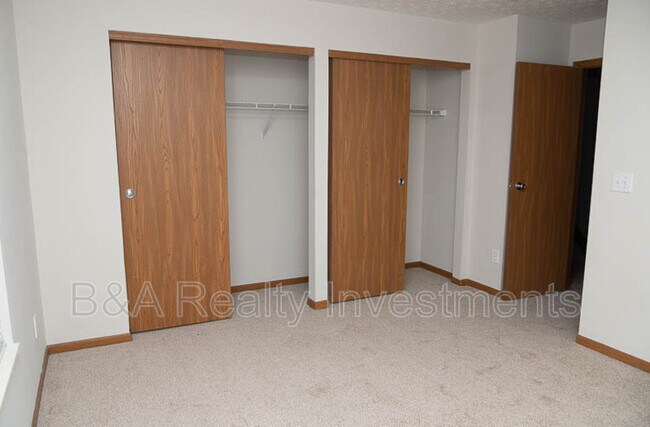 Building Photo - 5600 Wigmore Dr