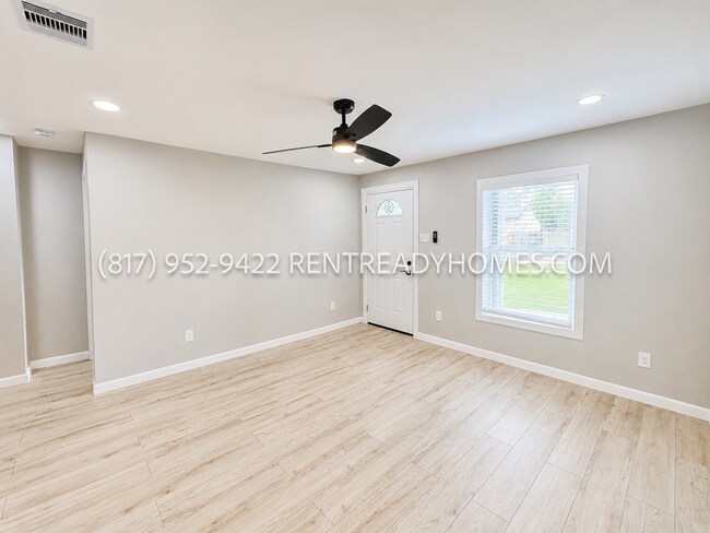 Foto del edificio - 6301 Iron Rock Ave