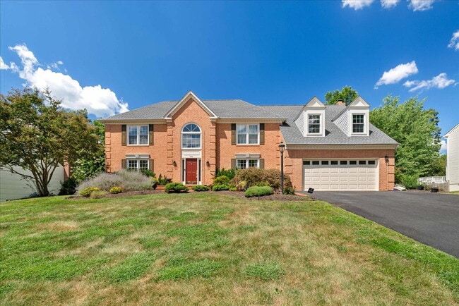 Building Photo - Stunning Fairfax Station Retreat on a Priv...