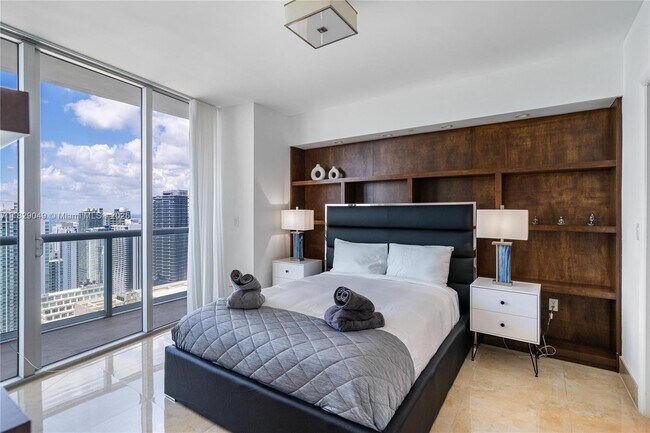 Foto del edificio - 495 Brickell Ave