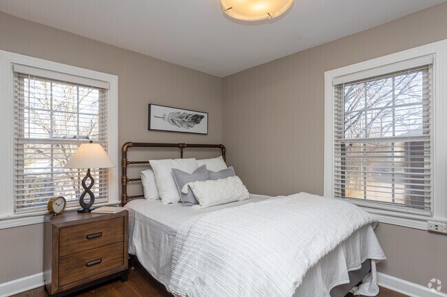 2HAB, 1BA - 880 ft² - Habitación - Avenue Willow
