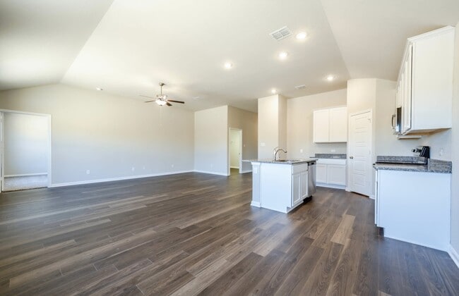 Photo - 7106 Emerald Valley (San Antonio, TX) House