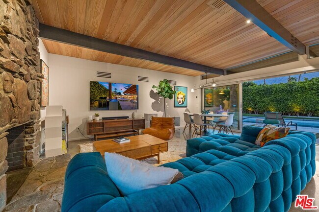 Foto del edificio - 207 N Debby Dr