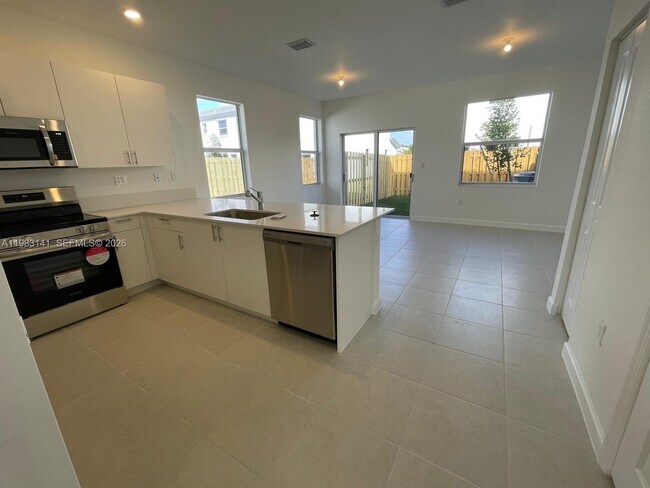 Foto del edificio - 16283 SW 292nd St